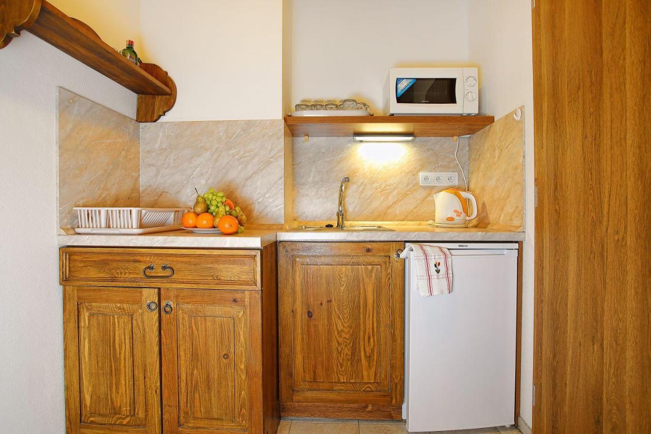 Apartmány Pod Chopkom Pavčina Lehota Exterior foto